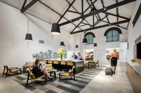Отель Quest Newcastle West  Ньюкасл